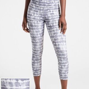 Athleta Ation Printed Capri Leggings Sz MT